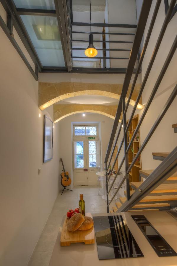 ואלטה Cute And Modern Duplex Apartment In Ideal Location Rcas1-1 מראה חיצוני תמונה
