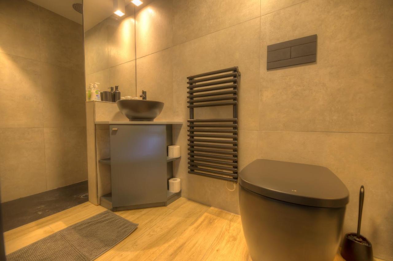 ואלטה Cute And Modern Duplex Apartment In Ideal Location Rcas1-1 מראה חיצוני תמונה